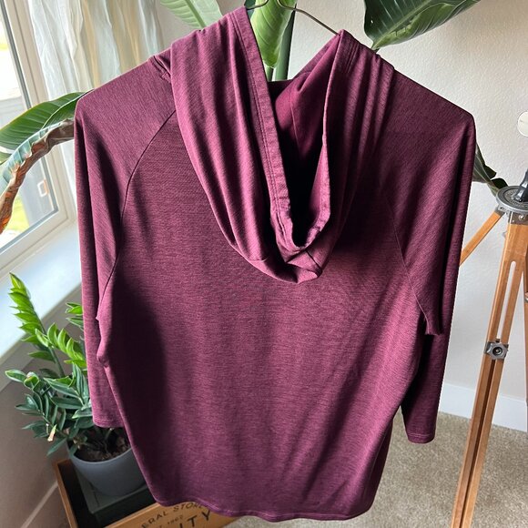 Under Armor 3/4 length Active Hoodie - Picture 2 of 2